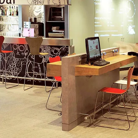 Ibis Paris Porte D'italie Hotel 3*