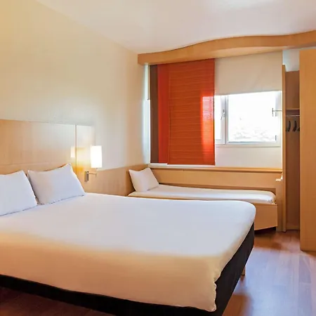 Ibis Paris Porte D'italie Hotel 3*
