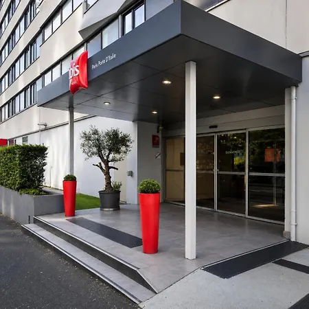 巴黎广场宜必思酒店 酒店 让蒂伊