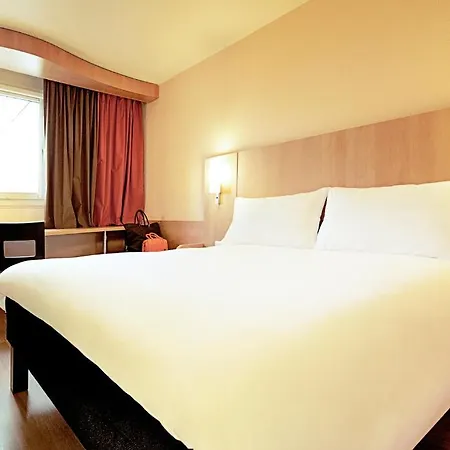 Ibis Paris Porte D'italie Hotel 3*